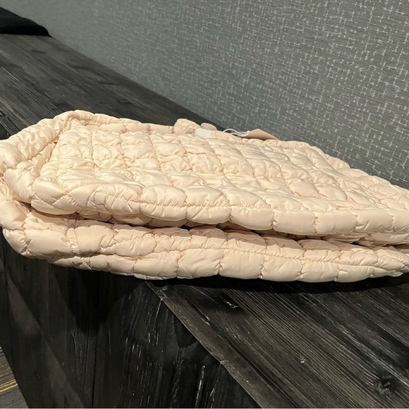 NWT COS OVERSIZED QUILTED CROSSBODY BAG Ivory Cream - Picture 6 of 7